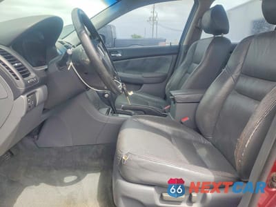 Zdjęcie 7 z 11 samochodu: 2004 HONDA ACCORD EX VIN:1HGCM665X4A010835 - miniatura