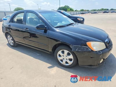 Czwarte zdjęcie samochodu z boku: 2005 KIA SPECTRA LX VIN:KNAFE121755150976 - miniatura