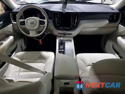 Zdjęcie 8 z 14 samochodu: 2025 VOLVO XC60 PLUS VIN:YV4H60RC4S1188983 - miniatura