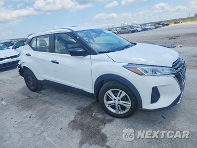 Czwarte zdjęcie samochodu z boku: 2025 NISSAN KICKS PLAY S VIN:3N1CP5BV0SL496098 - miniatura