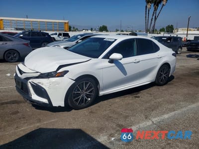 2023 TOYOTA CAMRY SE 4T1G11AK0PU810356 - główne zdjęcie licytacji z USA - miniatura