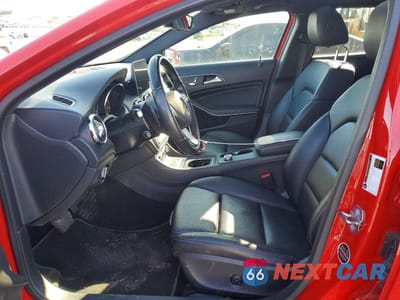 Zdjęcie 7 z 13 samochodu: 2019 MERCEDES-BENZ GLA 250 4MATIC VIN:WDCTG4GB2KJ545924 - miniatura