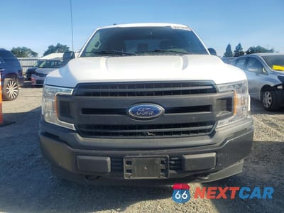 Piąte zdjęcie samochodu w środku: 2018 FORD F150 SUPER CAB VIN:1FTEX1EB9JKF29471 - miniatura