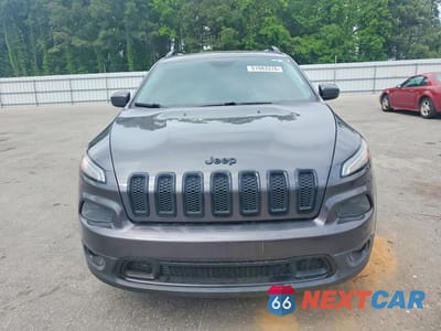 Piąte zdjęcie samochodu w środku: 2018 JEEP CHEROKEE LATITUDE VIN:1C4PJLCB4JD518844 - miniatura