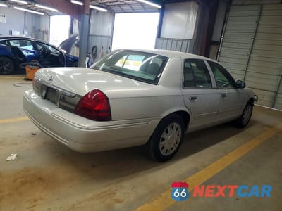 Trzecie zdjęcie samochodu z tyłu: 2008 MERCURY GRAND MARQUIS VIN:2MEFM74VX8X634845 - miniatura