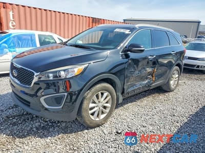 2017 KIA SORENTO LX 5XYPG4A38HG222530 - główne zdjęcie licytacji z USA - miniatura