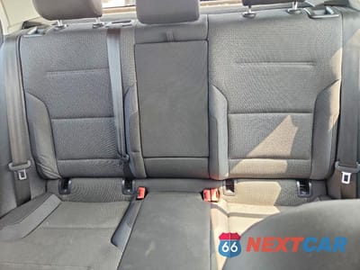 Zdjęcie 10 z 13 samochodu: 2019 VOLKSWAGEN GOLF S VIN:3VWG57AU8KM013182 - miniatura