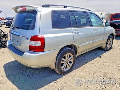 Trzecie zdjęcie samochodu z tyłu: 2006 TOYOTA HIGHLANDER HYBRID VIN:JTEEW21A160024917 - miniatura