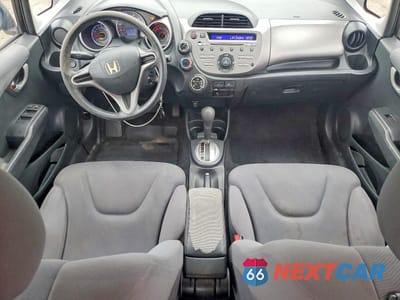 Zdjęcie 8 z 12 samochodu: 2009 HONDA FIT VIN:JHMGE88299C002490 - miniatura