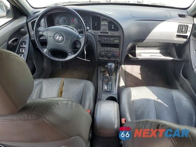 Zdjęcie 8 z 13 samochodu: 2005 HYUNDAI ELANTRA GLS VIN:KMHDN56D95U174932 - miniatura