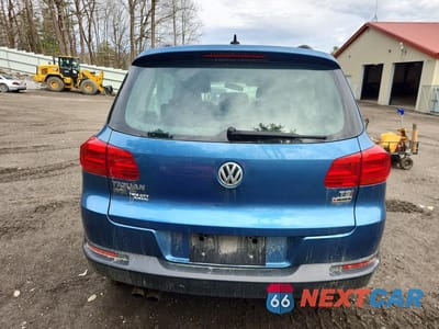 Zdjęcie 6 z 13 samochodu: 2017 VOLKSWAGEN TIGUAN VIN:WVGBV7AX1HK048357 - miniatura