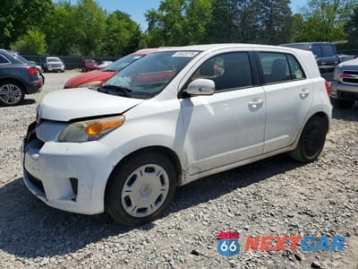 2014 SCION XD JTKKUPB43E1044574 - główne zdjęcie licytacji z USA - miniatura