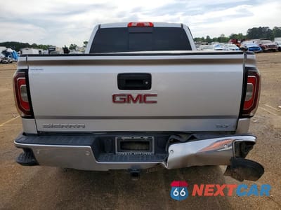 Zdjęcie 6 z 12 samochodu: 2018 GMC SIERRA K1500 SLT VIN:3GTU2NEJ8JG344909 - miniatura