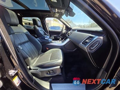 Piąte zdjęcie samochodu w środku: 2021 LAND ROVER RANGE ROVER SPORT HST VIN:SALWS2RU2MA749784 - miniatura