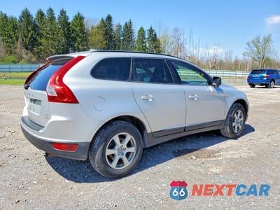 Trzecie zdjęcie samochodu z tyłu: 2010 VOLVO XC60 3.2 VIN:YV4960DZ6A2052394 - miniatura