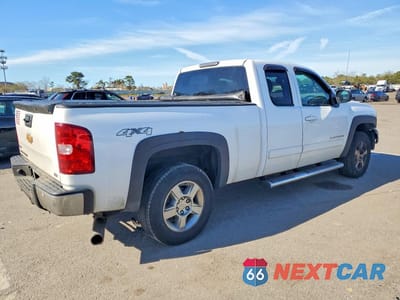 Trzecie zdjęcie samochodu z tyłu: 2012 CHEVROLET SILVERADO K1500 LTZ VIN:1GCRKTE74CZ254948 - miniatura