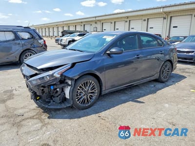2024 KIA FORTE GT LINE 3KPF54AD5RE713341 - główne zdjęcie licytacji z USA - miniatura