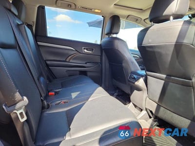 Zdjęcie 11 z 12 samochodu: 2018 TOYOTA HIGHLANDER LIMITED VIN:5TDDZRFH7JS879097 - miniatura