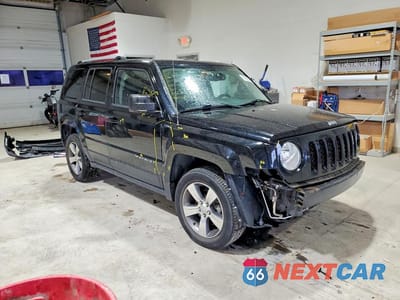 Czwarte zdjęcie samochodu z boku: 2017 JEEP PATRIOT LATITUDE VIN:1C4NJRFB8HD129320 - miniatura