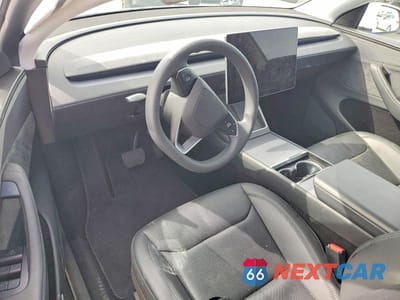 Zdjęcie 8 z 13 samochodu: 2026 TESLA MODEL Y VIN:7SAYGDEE7TF339745 - miniatura