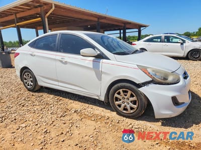 Czwarte zdjęcie samochodu z boku: 2012 HYUNDAI ACCENT GLS VIN:KMHCT4AE8CU185283 - miniatura