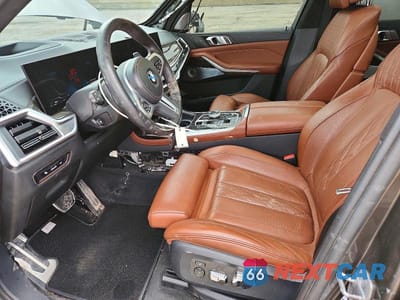 Zdjęcie 7 z 13 samochodu: 2024 BMW X7 M60I VIN:5UX33EM08R9U31933 - miniatura