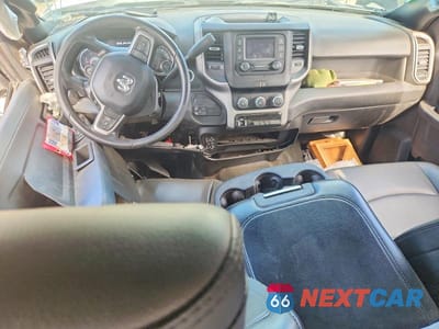 Zdjęcie 8 z 12 samochodu: 2024 RAM 3500 TRADESMAN VIN:3C63RRGL9RG358821 - miniatura