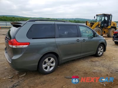Trzecie zdjęcie samochodu z tyłu: 2014 TOYOTA SIENNA LE VIN:5TDKK3DC2ES476330 - miniatura