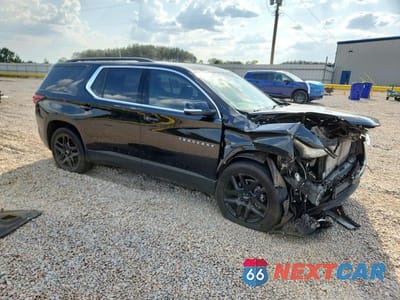 Czwarte zdjęcie samochodu z boku: 2022 CHEVROLET TRAVERSE LT VIN:1GNERHKW4NJ161603 - miniatura