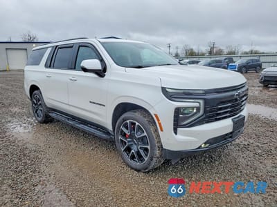 Czwarte zdjęcie samochodu z boku: 2025 CHEVROLET SUBURBAN K1500 RST VIN:1GNS6ERLXSR271347 - miniatura
