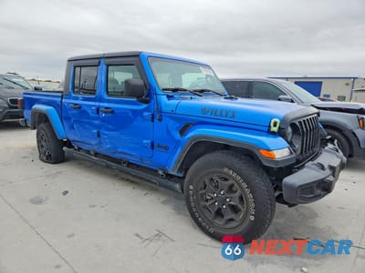 Czwarte zdjęcie samochodu z boku: 2021 JEEP GLADIATOR SPORT VIN:1C6HJTAG9ML574136 - miniatura