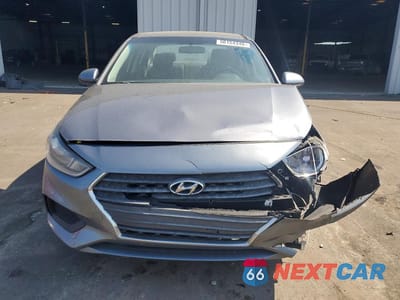 Piąte zdjęcie samochodu w środku: 2018 HYUNDAI ACCENT SEL VIN:3KPC24A30JE031605 - miniatura