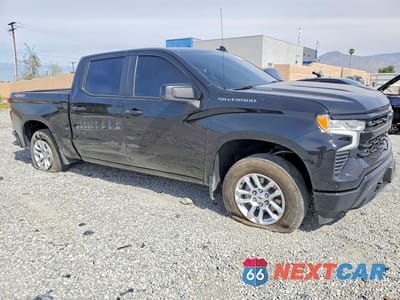 Czwarte zdjęcie samochodu z boku: 2024 CHEVROLET SILVERADO K1500 RST VIN:3GCPDEEK0RG459452 - miniatura
