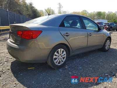 Trzecie zdjęcie samochodu z tyłu: 2012 KIA FORTE EX VIN:KNAFU4A2XC5632790 - miniatura