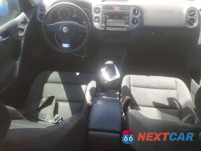 Zdjęcie 8 z 13 samochodu: 2010 VOLKSWAGEN TIGUAN SE VIN:WVGBV7AX6AW000979 - miniatura