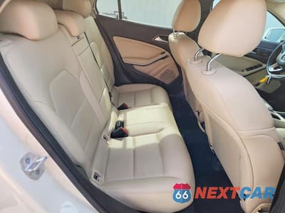 Zdjęcie 10 z 12 samochodu: 2017 MERCEDES-BENZ GLA 250 VIN:WDCTG4EB9HJ337969 - miniatura