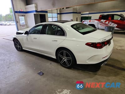 Drugie zdjęcie samochodu z przodu: 2025 MERCEDES-BENZ E 350 4MATIC VIN:W1KLF4HB5SA095179 - miniatura
