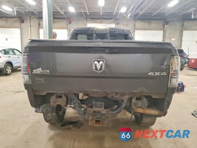 Zdjęcie 6 z 13 samochodu: 2018 RAM 3500 BIG HORN 4WD 6.4L V8 VIN:3C63R3DJ6JG214597 - miniatura