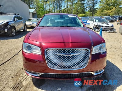Piąte zdjęcie samochodu w środku: 2019 CHRYSLER 300 LIMITED VIN:2C3CCAKG8KH542972 - miniatura