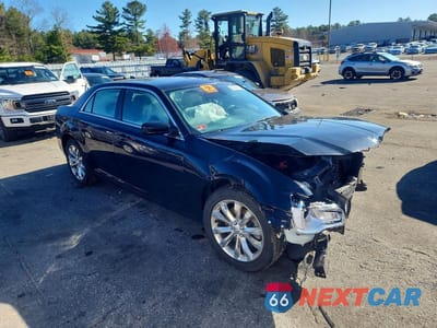 Czwarte zdjęcie samochodu z boku: 2017 CHRYSLER 300 LIMITED VIN:2C3CCARG7HH547269 - miniatura