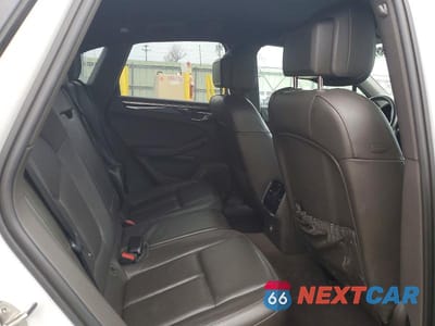 Zdjęcie 11 z 13 samochodu: 2016 PORSCHE MACAN S VIN:WP1AB2A51GLB43602 - miniatura
