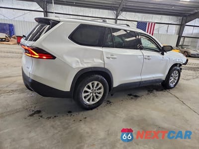 Trzecie zdjęcie samochodu z tyłu: 2026 TOYOTA GRAND HIGHLANDER XLE VIN:5TDAAAB59TS107596 - miniatura