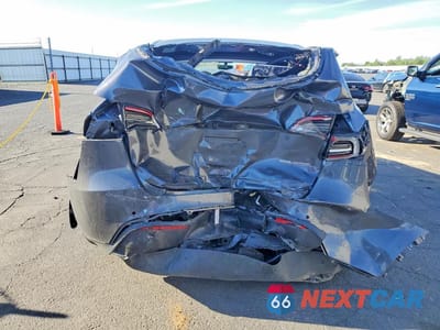 Zdjęcie 6 z 13 samochodu: 2022 TESLA MODEL Y VIN:7SAYGDEF5NF451729 - miniatura