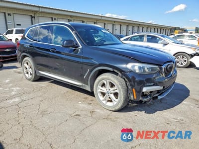 Czwarte zdjęcie samochodu z boku: 2019 BMW X3 VIN:5UXTR9C52KLD90780 - miniatura