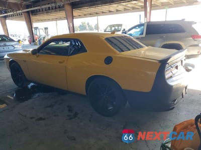 Drugie zdjęcie samochodu z przodu: 2018 DODGE CHALLENGER SXT VIN:2C3CDZAG8JH252601 - miniatura