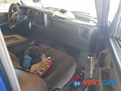 Zdjęcie 8 z 12 samochodu: 2003 GMC SIERRA K2500 HEAVY DUTY VIN:1GTHK231X3F192350 - miniatura