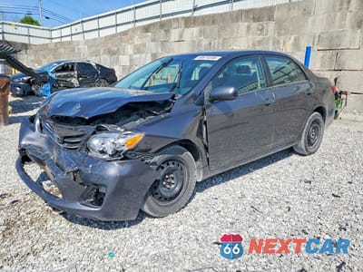 2013 TOYOTA COROLLA LE 5YFBU4EE9DP204610 - główne zdjęcie licytacji z USA - miniatura