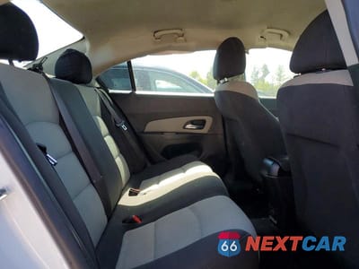 Zdjęcie 10 z 12 samochodu: 2015 CHEVROLET CRUZE LS VIN:1G1PA5SG2F7290849 - miniatura