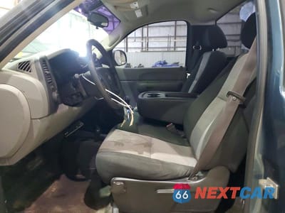 Zdjęcie 7 z 12 samochodu: 2008 CHEVROLET SILVERADO K1500 VIN:1GCEK14X08Z177720 - miniatura