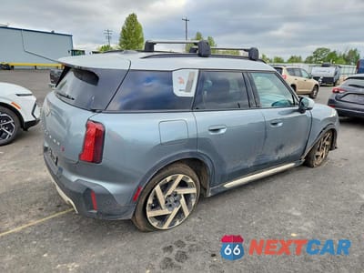 Trzecie zdjęcie samochodu z tyłu: 2025 MINI COUNTRYMAN S ALL4 VIN:WMZ23GA09S7R90793 - miniatura